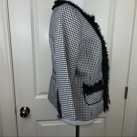 White House Black Market Cropped Tweed Lady Blazer Fringe Jacket 4 - Picture 6 of 15